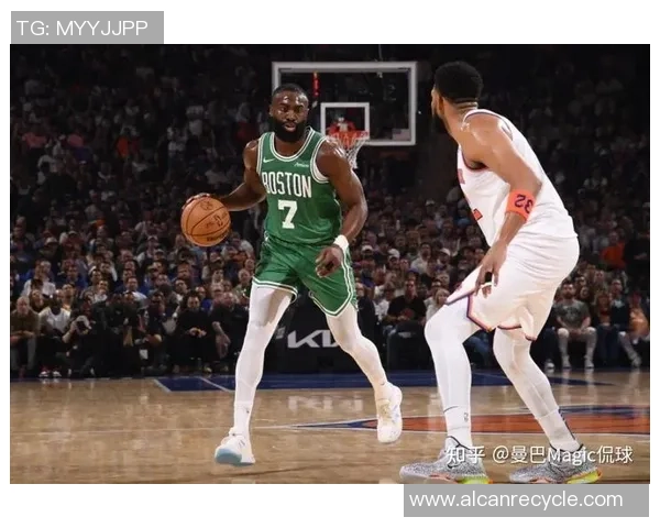 尼克斯与凯尔特人季后赛首战精彩回顾与分析